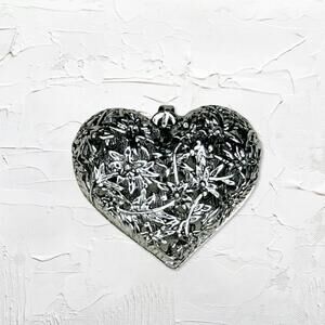 6636. Gunmetal Heart Pendant Filigree